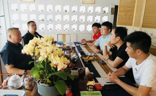 分会(联盟)与上海艾歌展览服务执行董事韩友恒会议商讨决定